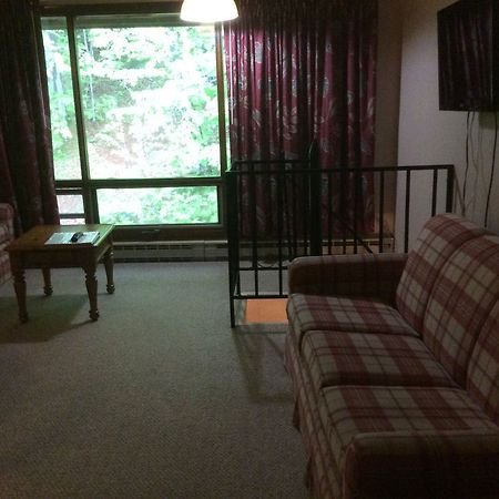 Evergreen Valley Inn Stoneham Eksteriør bilde
