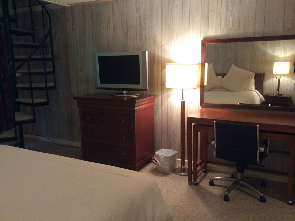 Evergreen Valley Inn Stoneham Eksteriør bilde