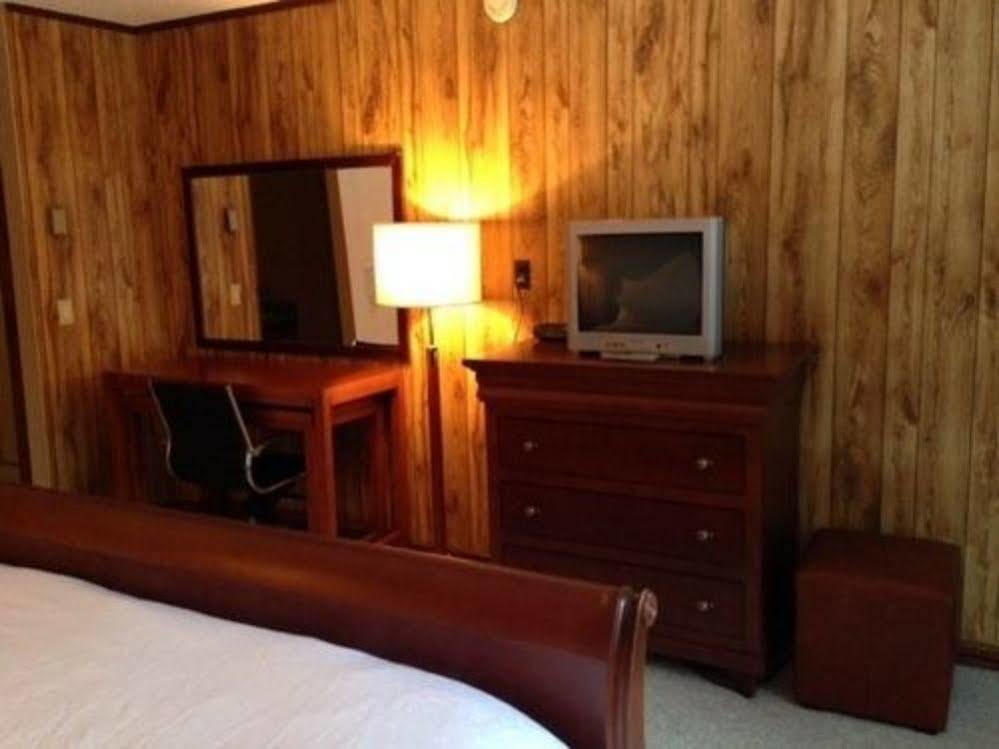 Evergreen Valley Inn Stoneham Eksteriør bilde